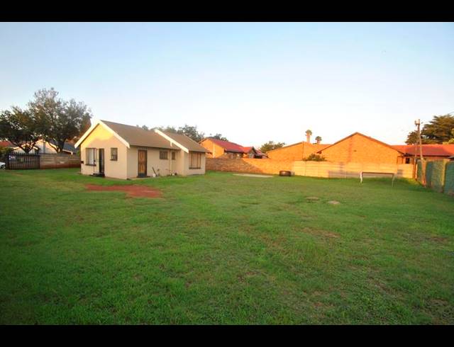 3 BEDROOM HOUSE FOR SALE IN DAWN PARK